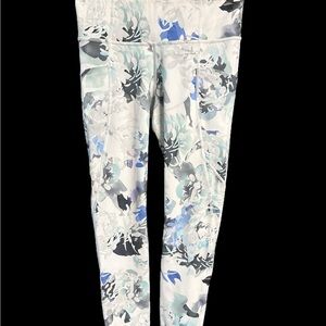 Athleta Blue Floral pattern Cropped Ankle leggings NWOT.